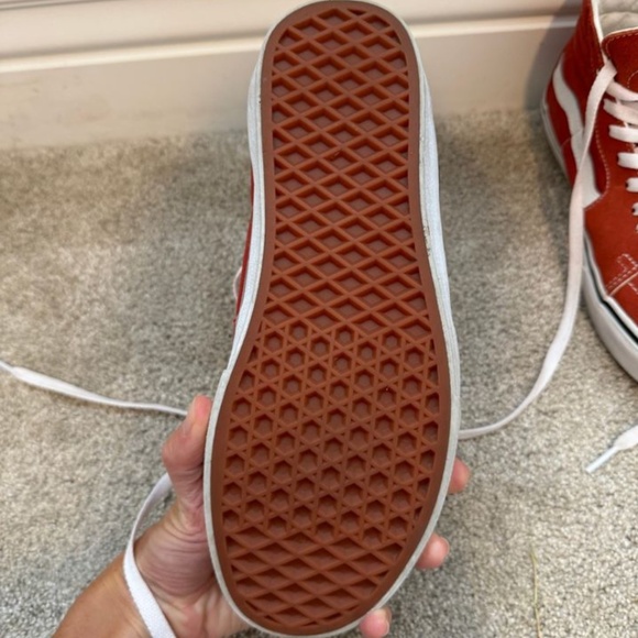 Red/white Vans Sk8-Hi Core Classics, size 8.5 (W) size 7.0 (M) - Picture 4 of 6